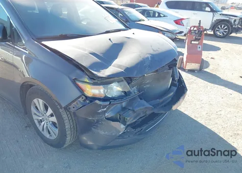 2016 Honda Odyssey Se z USA, uszkodzony, nr VIN 5FNRL5H38GB095140